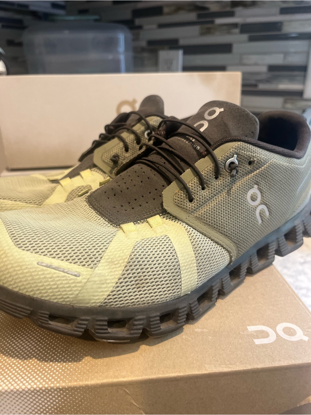 On Running Men’s Cloud 5 Size 11 Grove/Haze in Color Pre-Loved Condition - Picture 13 of 16